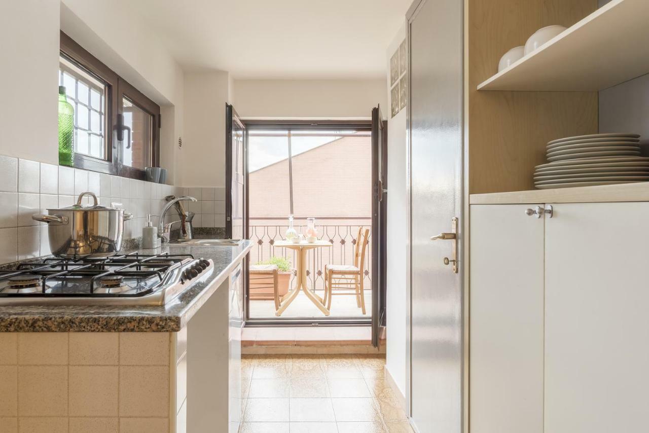 Appartamento Peperino Attic Flat Ciampino Esterno foto