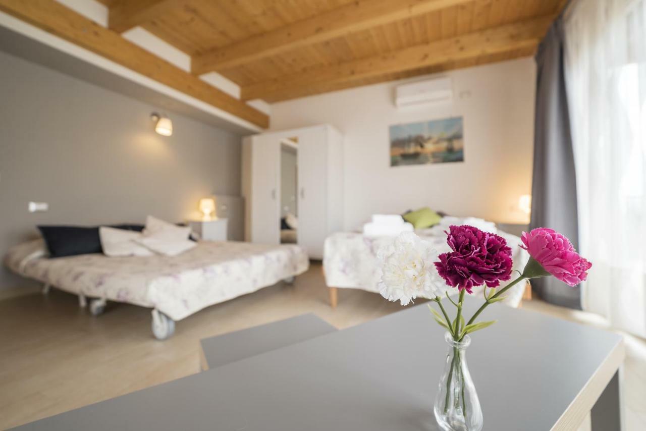 Appartamento Peperino Attic Flat Ciampino Esterno foto