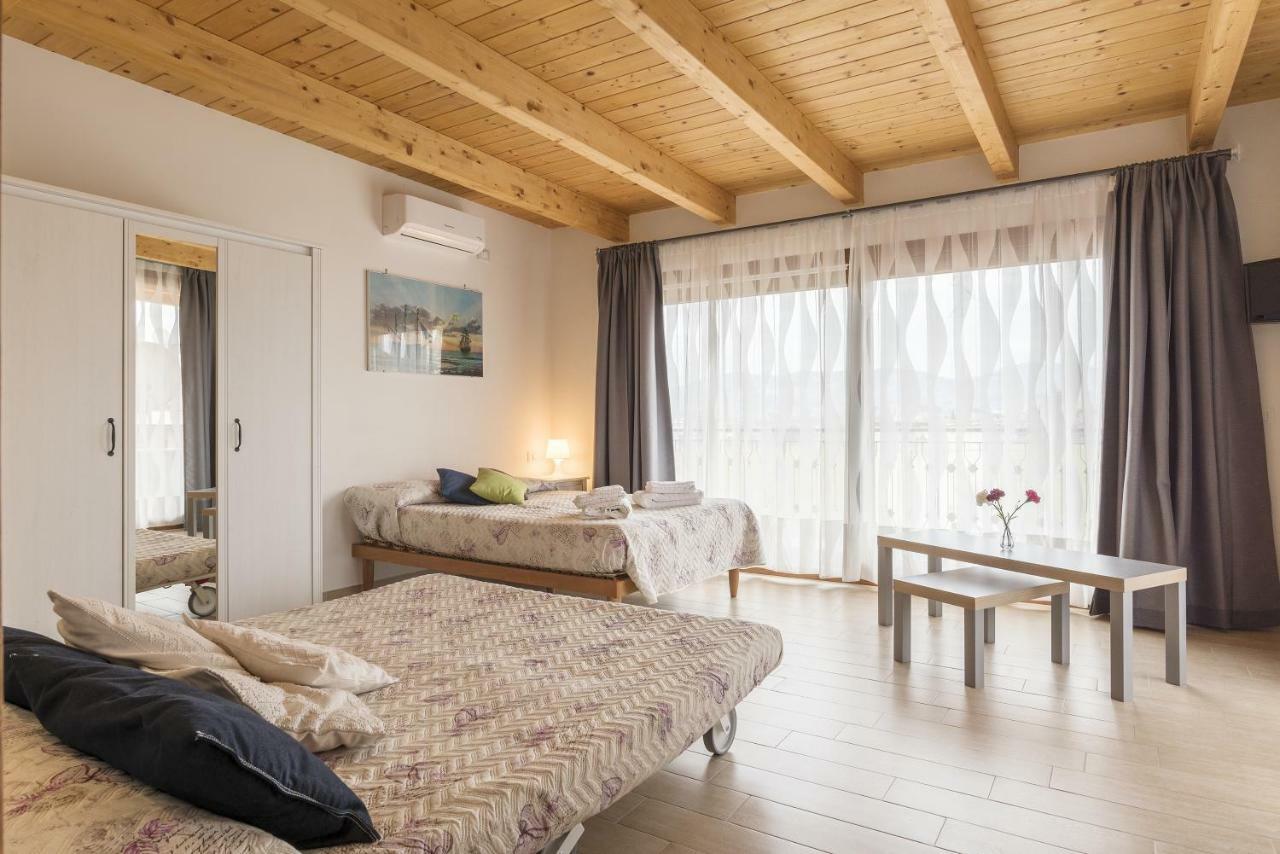 Appartamento Peperino Attic Flat Ciampino Esterno foto