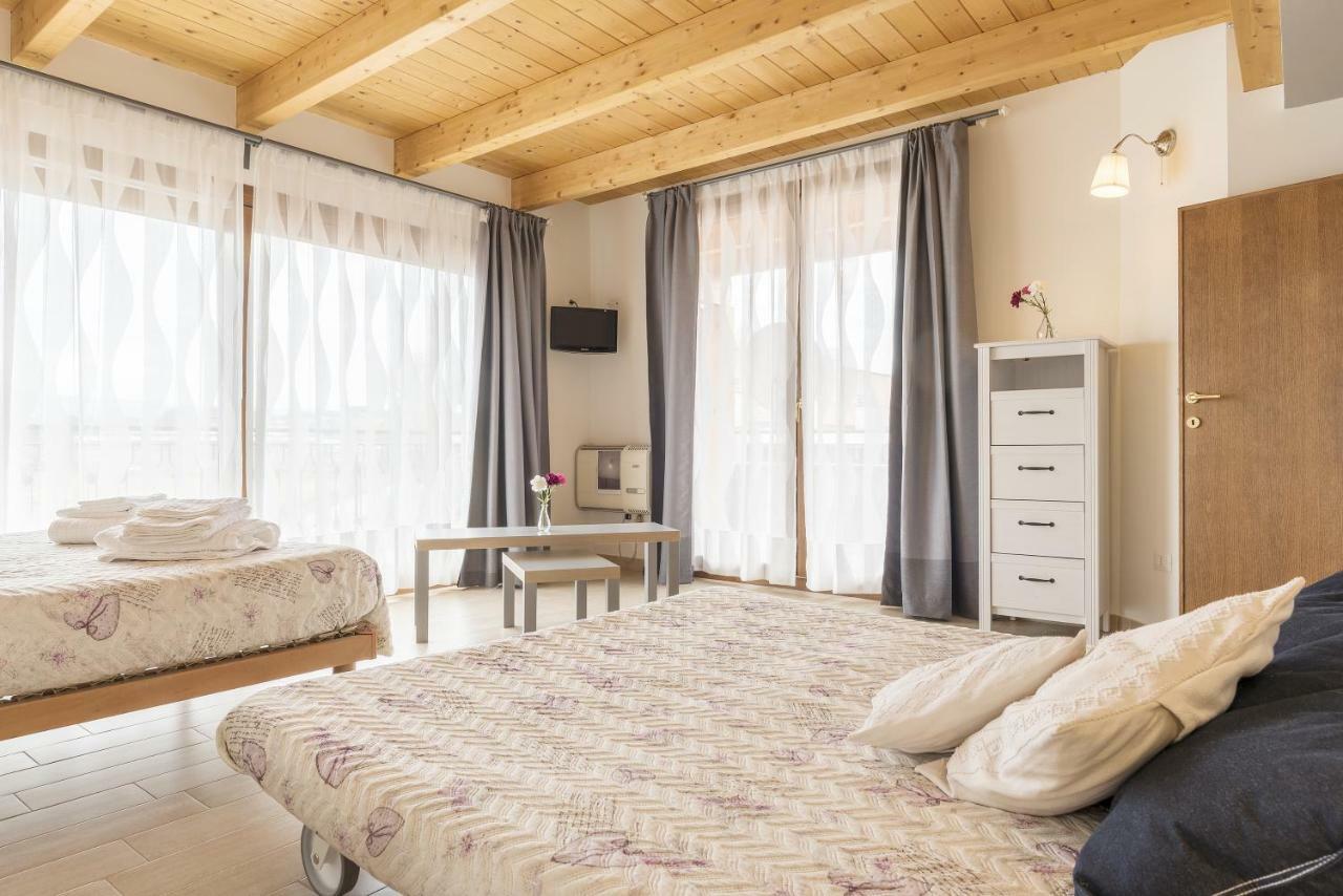 Appartamento Peperino Attic Flat Ciampino Esterno foto