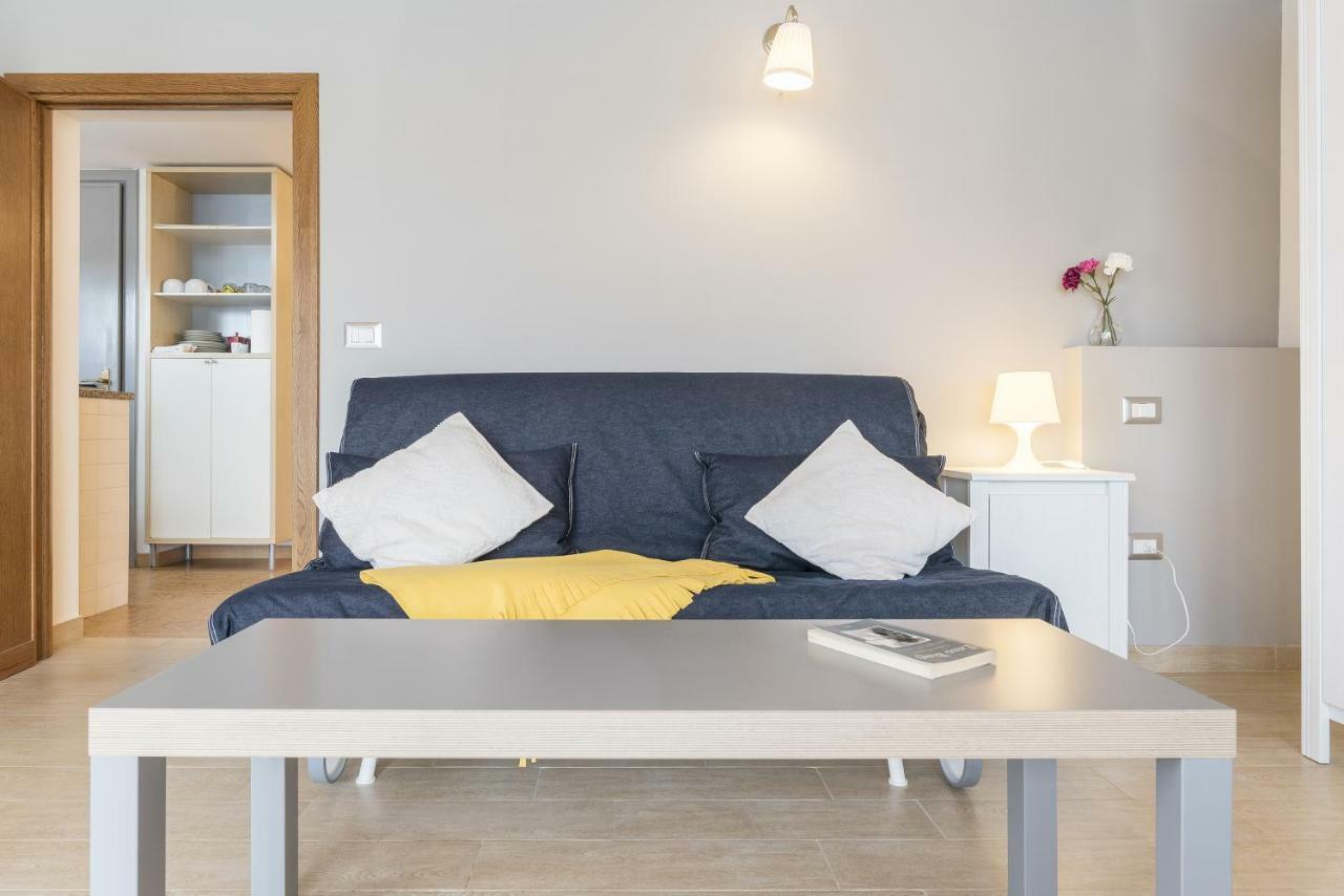 Appartamento Peperino Attic Flat Ciampino Esterno foto